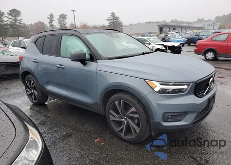 2020 Volvo Xc40 T5 R-Design z USA, uszkodzony, nr VIN YV4162UM5L2198933